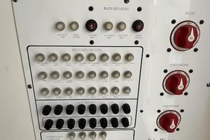 Photo 3618138 for 2014 Edgewater 318  