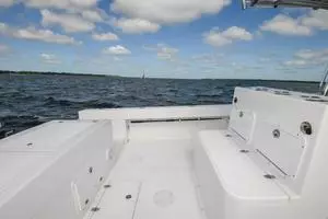 2019 Ocean Master 336 Center Console thumbnail 17