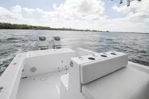 2019 Ocean Master 336 Center Console thumbnail 16