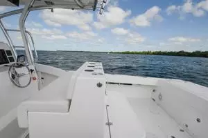 2019 Ocean Master 336 Center Console thumbnail 19