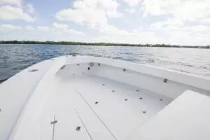 2019 Ocean Master 336 Center Console thumbnail 14