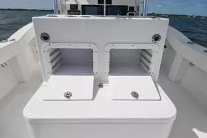 2019 Ocean Master 336 Center Console thumbnail 13