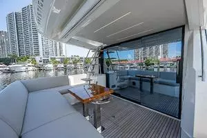 2022 Prestige 520 Fly thumbnail 7