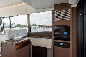 2022 Prestige 520 Fly thumbnail 19
