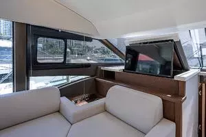2022 Prestige 520 Fly thumbnail 25