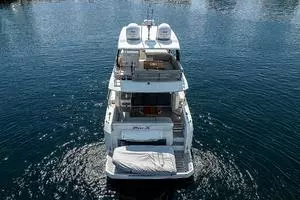 2022 Prestige 520 Fly thumbnail 3