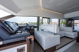 2022 Prestige 520 Fly thumbnail 23