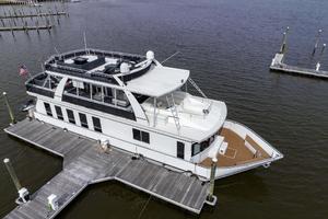 Photo 3637993 for 2008 Fantasy 82 Coastal Yacht Knot Tide Down 
