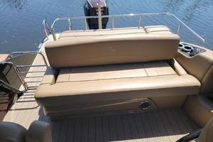 Photo 3634192 for 2017 Bennington 25 QX  