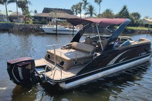 Photo 3634209 for 2017 Bennington 25 QX  