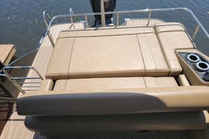 Photo 3634195 for 2017 Bennington 25 QX  