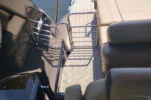 Photo 3634194 for 2017 Bennington 25 QX  