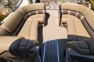 Photo 3634199 for 2017 Bennington 25 QX  