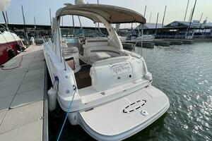 2005 Sea Ray Sundancer 320 thumbnail 11