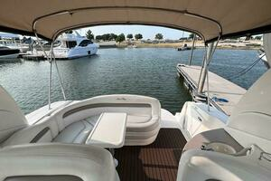 2005 Sea Ray Sundancer 320 thumbnail 17