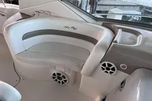 2005 Sea Ray Sundancer 320 thumbnail 27