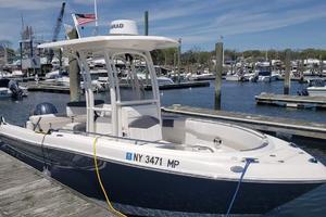 Photo 3638895 for 2018 Robalo R222  