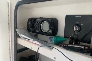 Photo 3643839 for 2011 Sea Ray 240 Sundeck  