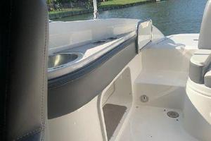 Photo 3643836 for 2011 Sea Ray 240 Sundeck  