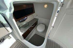 2022 Crownline E305 XS thumbnail 17
