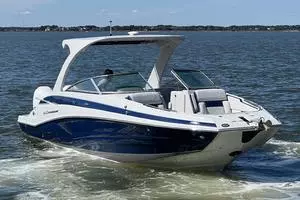 2022 Crownline E305 XS thumbnail 1
