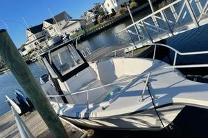 Photo 3655503 for 2002 Angler 252  