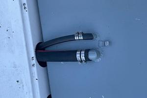 Photo 3655500 for 2002 Angler 252  