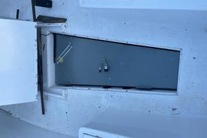 Photo 3655499 for 2002 Angler 252  