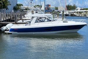 Photo 3659023 for 2022 Intrepid 438 Evolution  