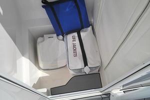 Photo 3665401 for 2021 Velocity 262 CC VELOCITY HEAD 