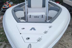 Photo 3665408 for 2021 Velocity 262 CC VELOCITY BOW LOCKERS