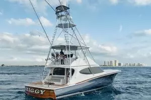 2020 Hatteras Convertible GT59 thumbnail 39