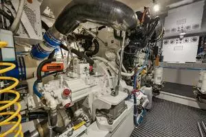 2020 Hatteras Convertible GT59 thumbnail 33