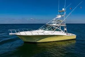  2005 Cabo Yachts  Yacht For Sale in MOUNT SINAI NY