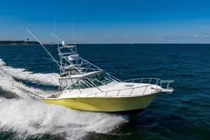  2005 Cabo Yachts  Yacht For Sale in MOUNT SINAI NY