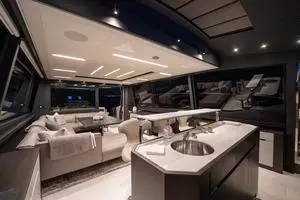 2021 Pershing 8X thumbnail 12
