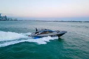 2021 Pershing 8X thumbnail 1