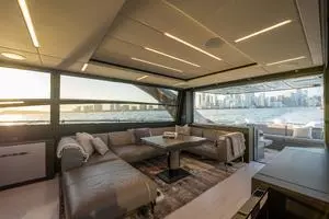 2021 Pershing 8X thumbnail 9