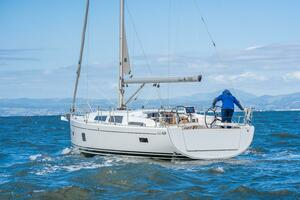 2023 Hanse 388 thumbnail 1