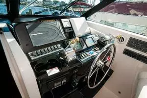 2003 Tiara Yachts 4200 Open  Kingfisher Helm 3