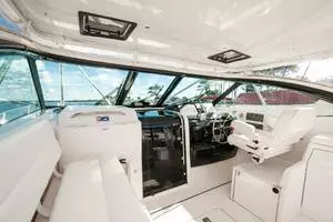 2003 Tiara Yachts 4200 Open  Kingfisher Helm 7