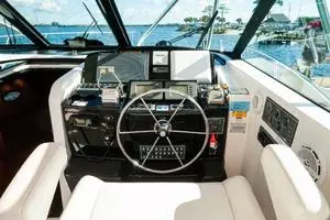 2003 Tiara Yachts 4200 Open  Kingfisher Helm 4