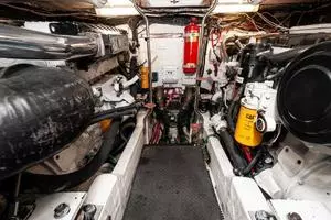 2003 Tiara Yachts 4200 Open  Kingfisher Engine Room