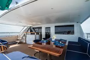 QUANTUM 125ft Broward Yacht For Sale
