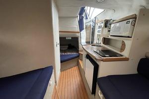 INVICTUS II 25ft Four Winns Yacht For Sale