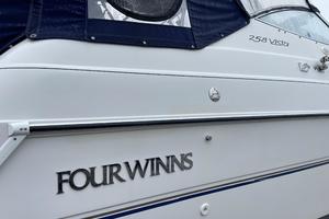 INVICTUS II 25ft Four Winns Yacht For Sale