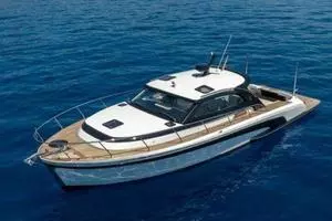 INDY 2023 Anka Coupe Cruiser Yacht For Sale in Fort Lauderdale FL