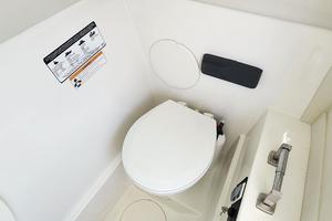 Photo 3683724 for 2017 Glacier Bay 2740 Dual Console Roads End 