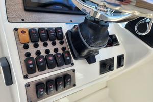 Photo 3683730 for 2017 Glacier Bay 2740 Dual Console Roads End 