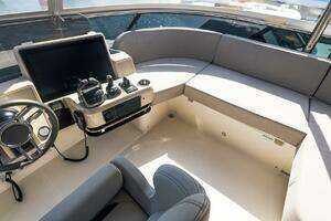 2024 Absolute Navetta 68 thumbnail 29